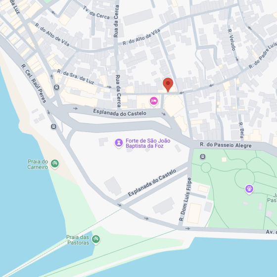 Relaxamento e bem-estar na Lotus Studio, centro de terapias holísticas e massagens em Cascais, localizado perto da Praia do Carreiro e do Forte de São João Baptista da Foz.